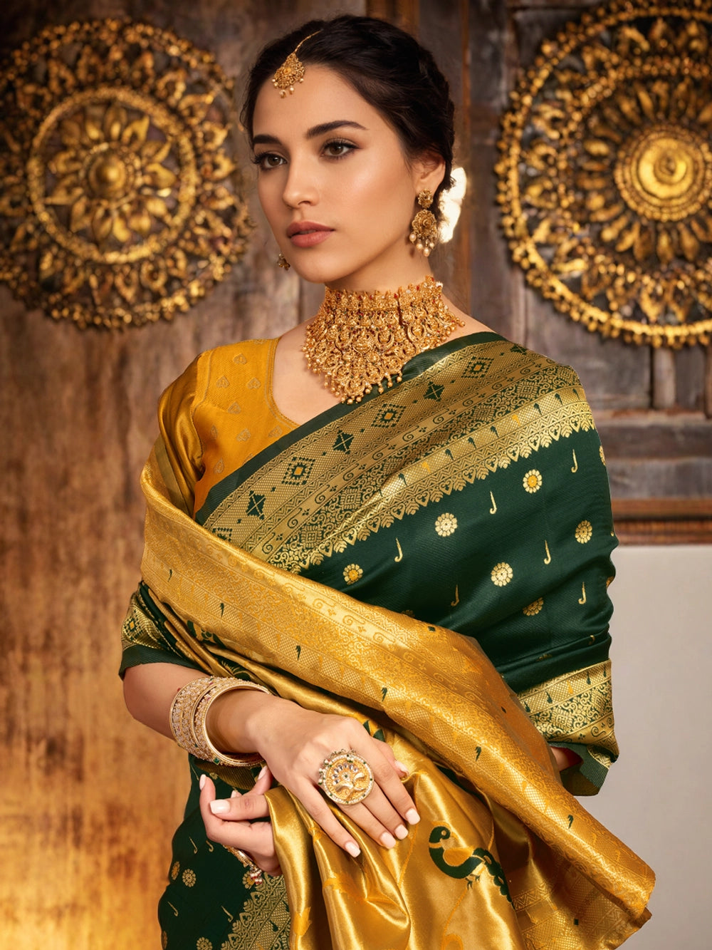Dark Green Silk Blend Peacock Design Pallu Paithani Saree - Rheycart