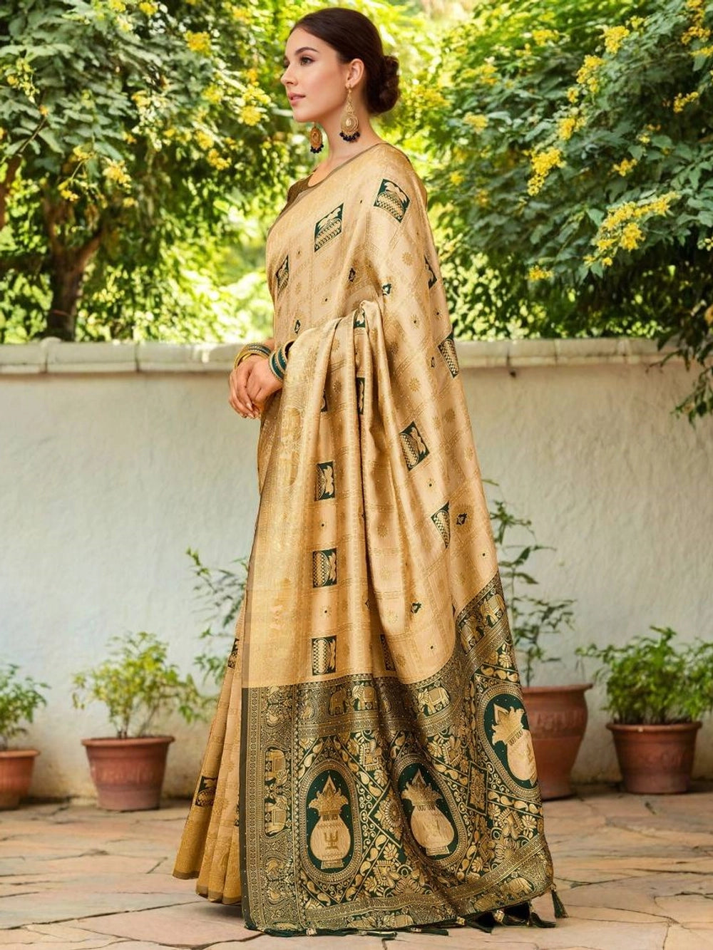 Woven Silk Cream Paithani Saree - Rheycart