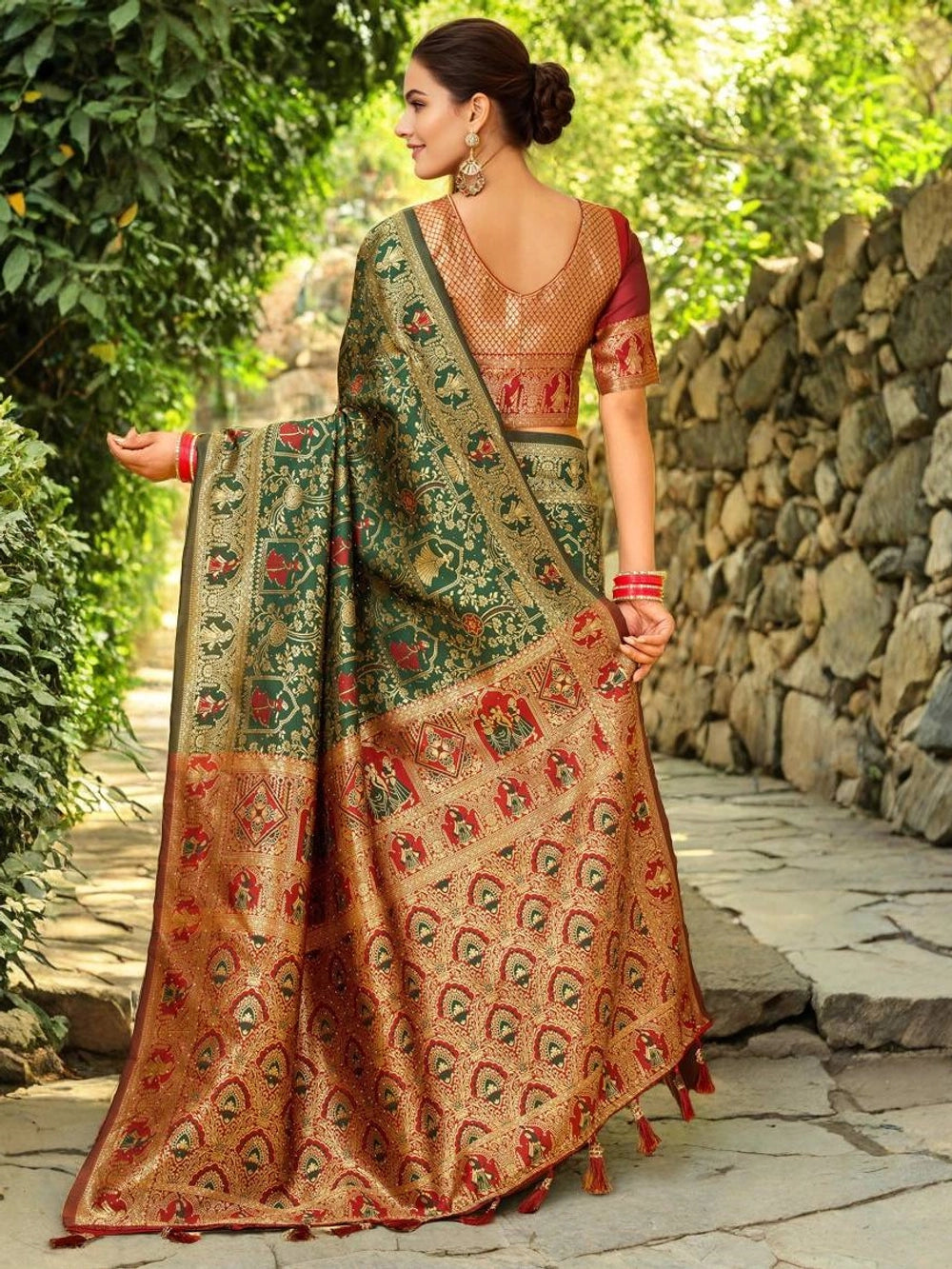 Woven Silk Dark Green Banarasi Saree - Rheycart