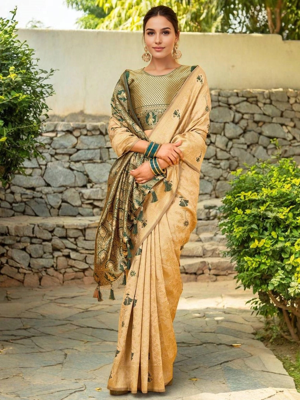 Cream Banarasi Dark Green Silk Saree - Rheycart