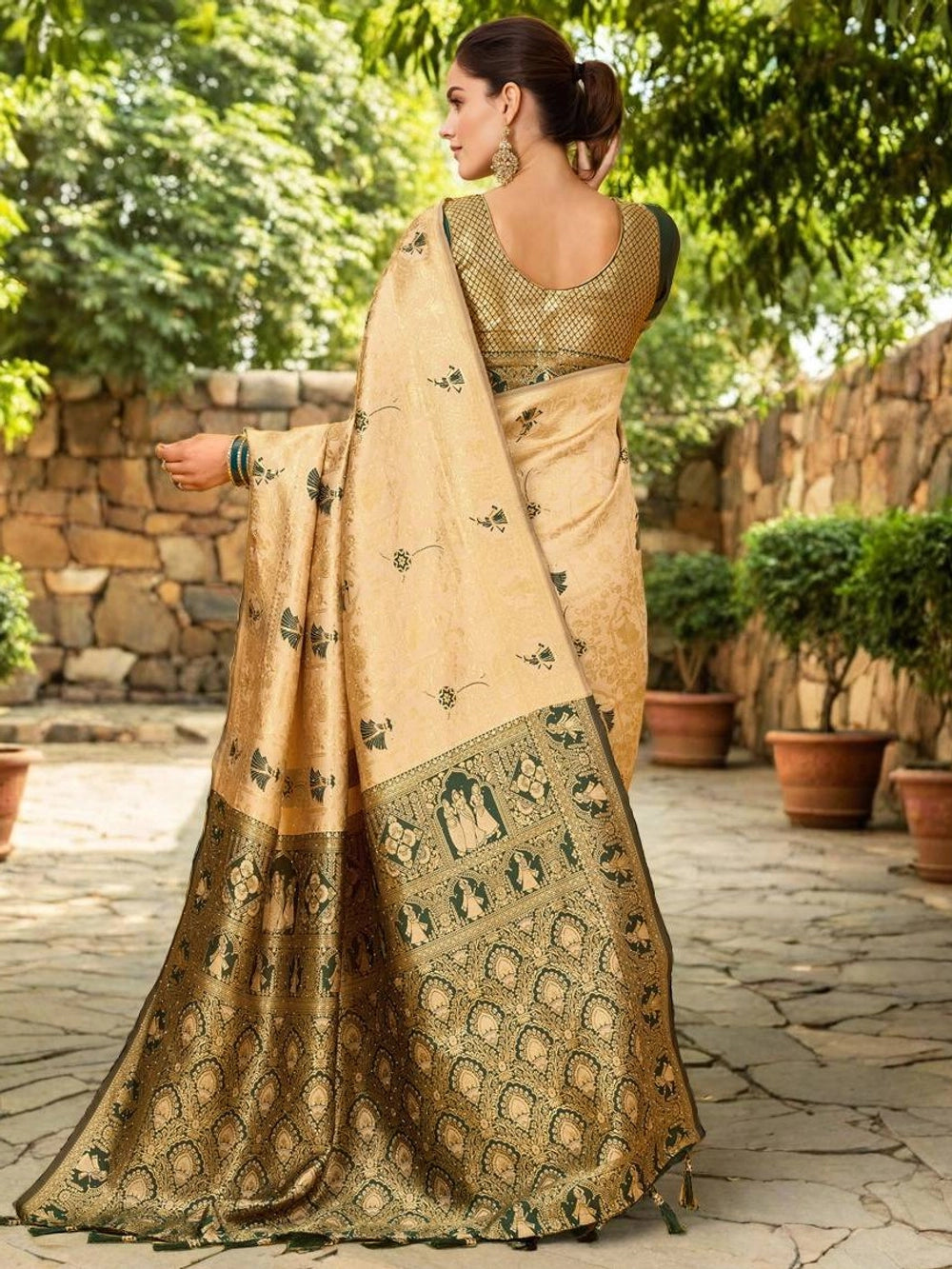 Cream Banarasi Dark Green Silk Saree - Rheycart