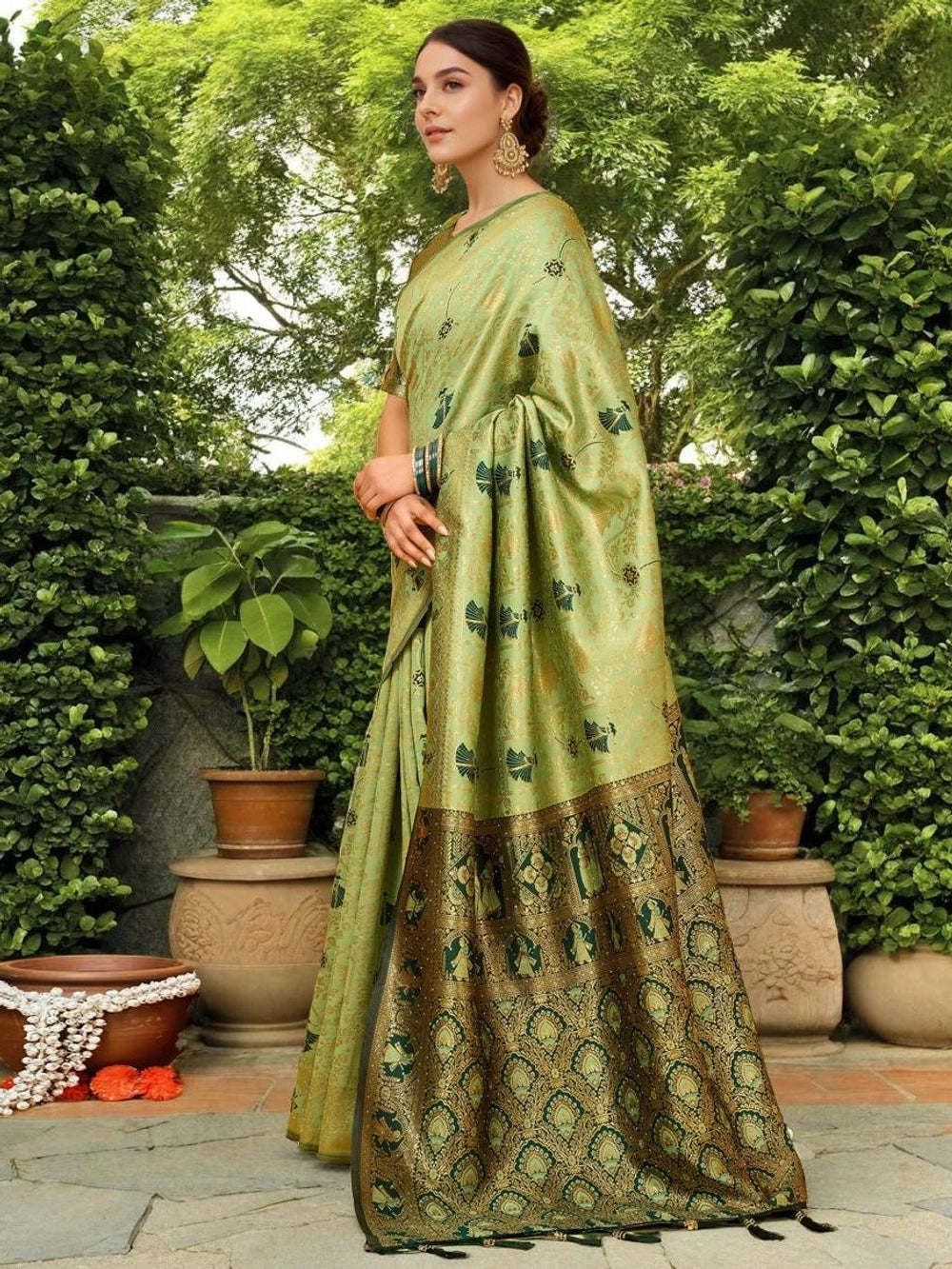 Light Green Woven Banarasi Silk Saree - Rheycart