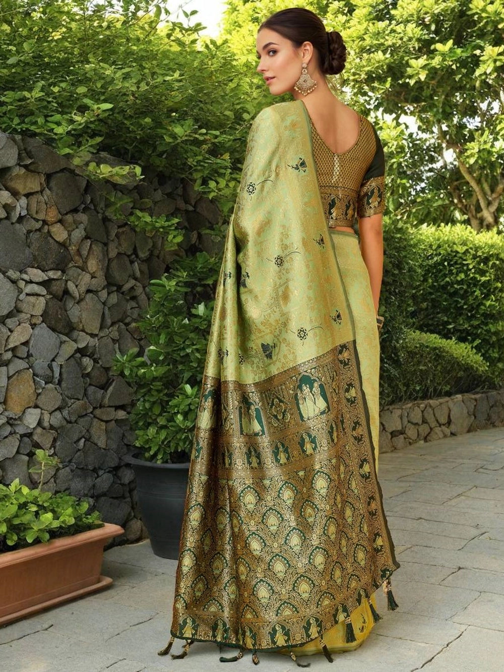 Light Green Woven Banarasi Silk Saree - Rheycart