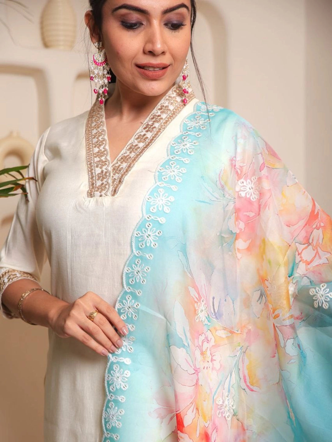 Off White V Neck Kurta Set With Dupatta - Rheycart