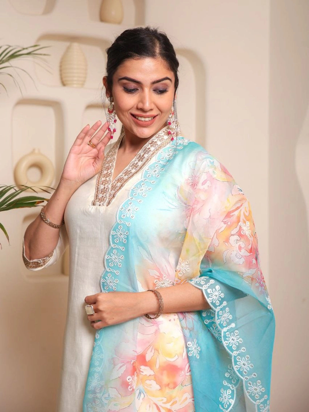 Off White V Neck Kurta Set With Dupatta - Rheycart