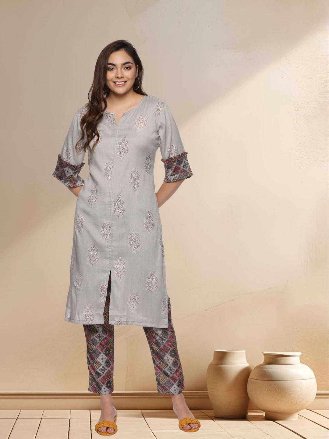 Elegant Grey Floral Printed Kurti With Pants Set - Rheycart
