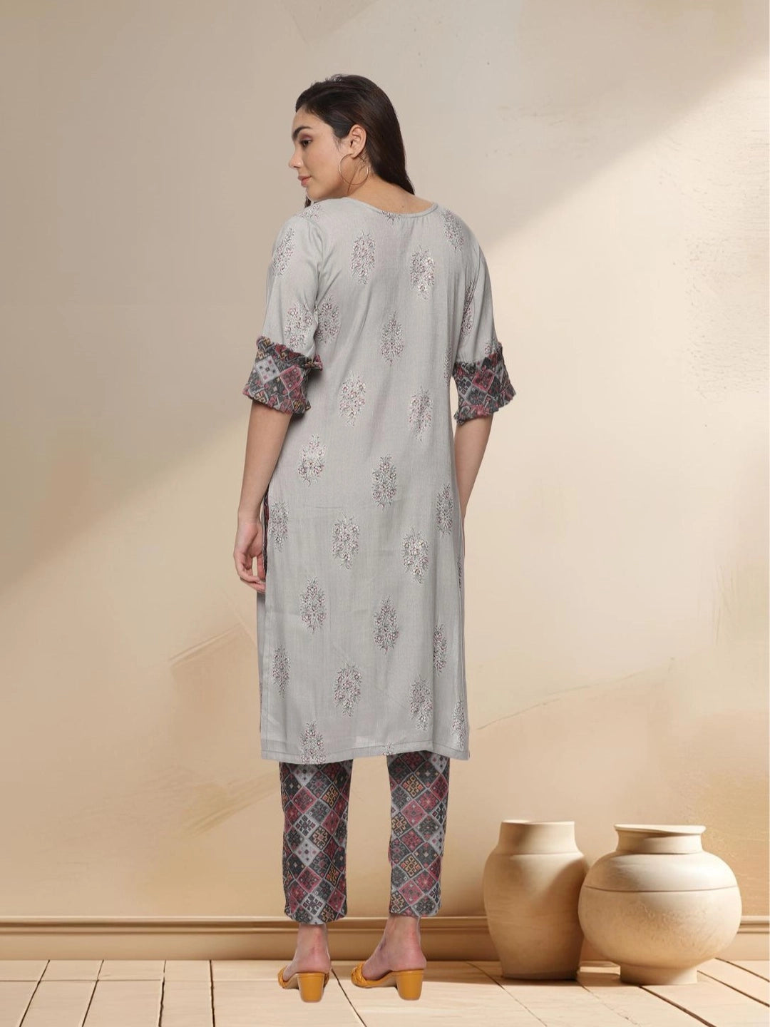 Elegant Grey Floral Printed Kurti With Pants Set - Rheycart