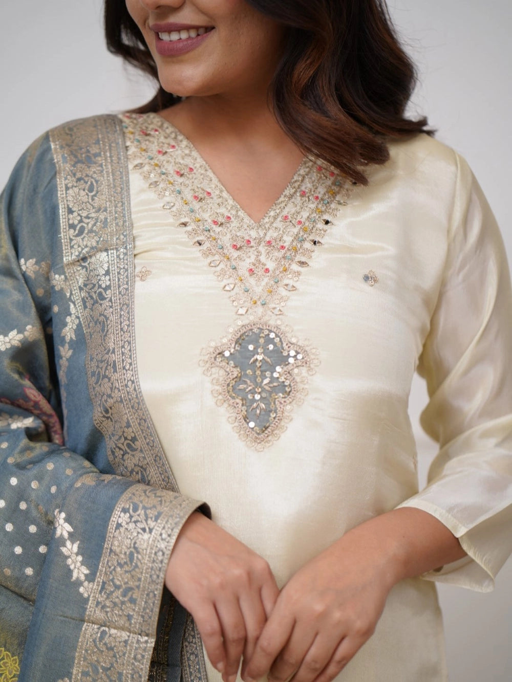 Premium jacquard dupatta paired with embroidered viscose kurta set
