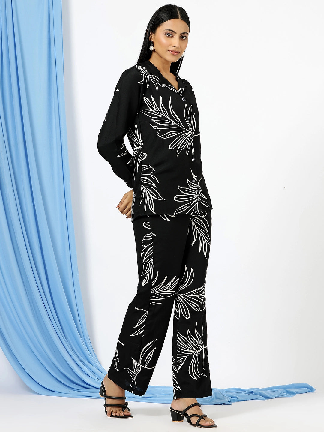 Black & White Tropical Leaf Print Co-ord Set For Women - Rheycart