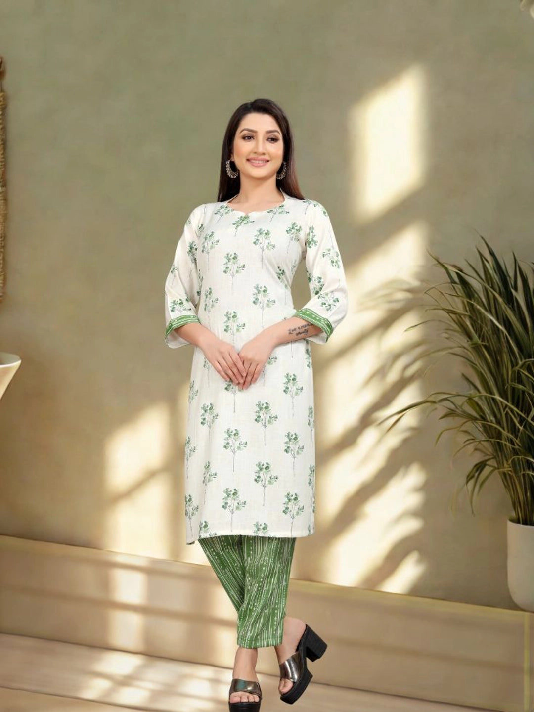 Green Floral Printed Crepe Kurta Sets For Women - Rheycart