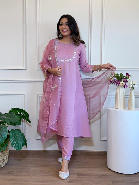 Rhey Silk Blend Lavender Kurta Set for Women with Elegant Style